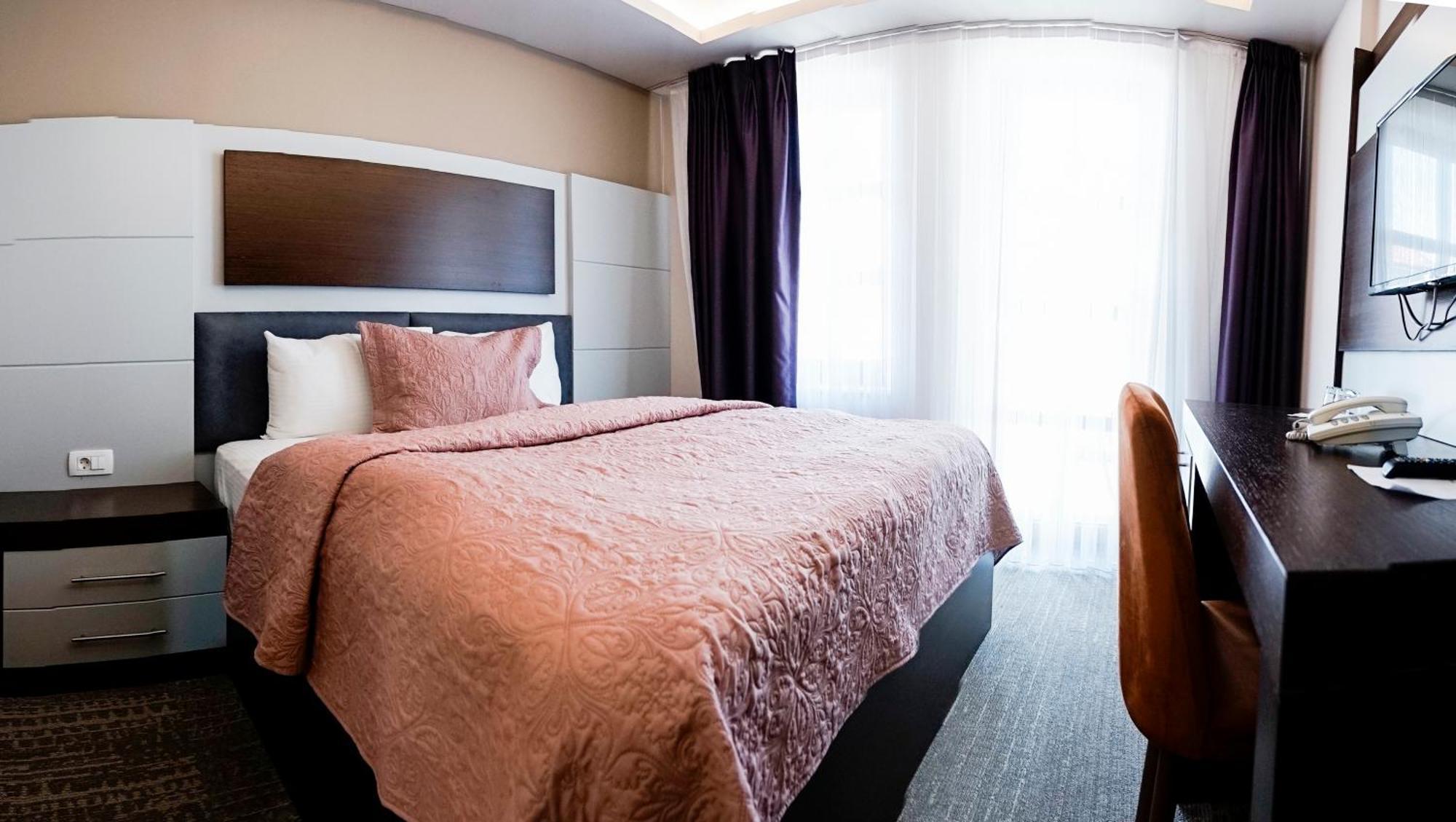 Hotel Prizreni Eksteriør bilde