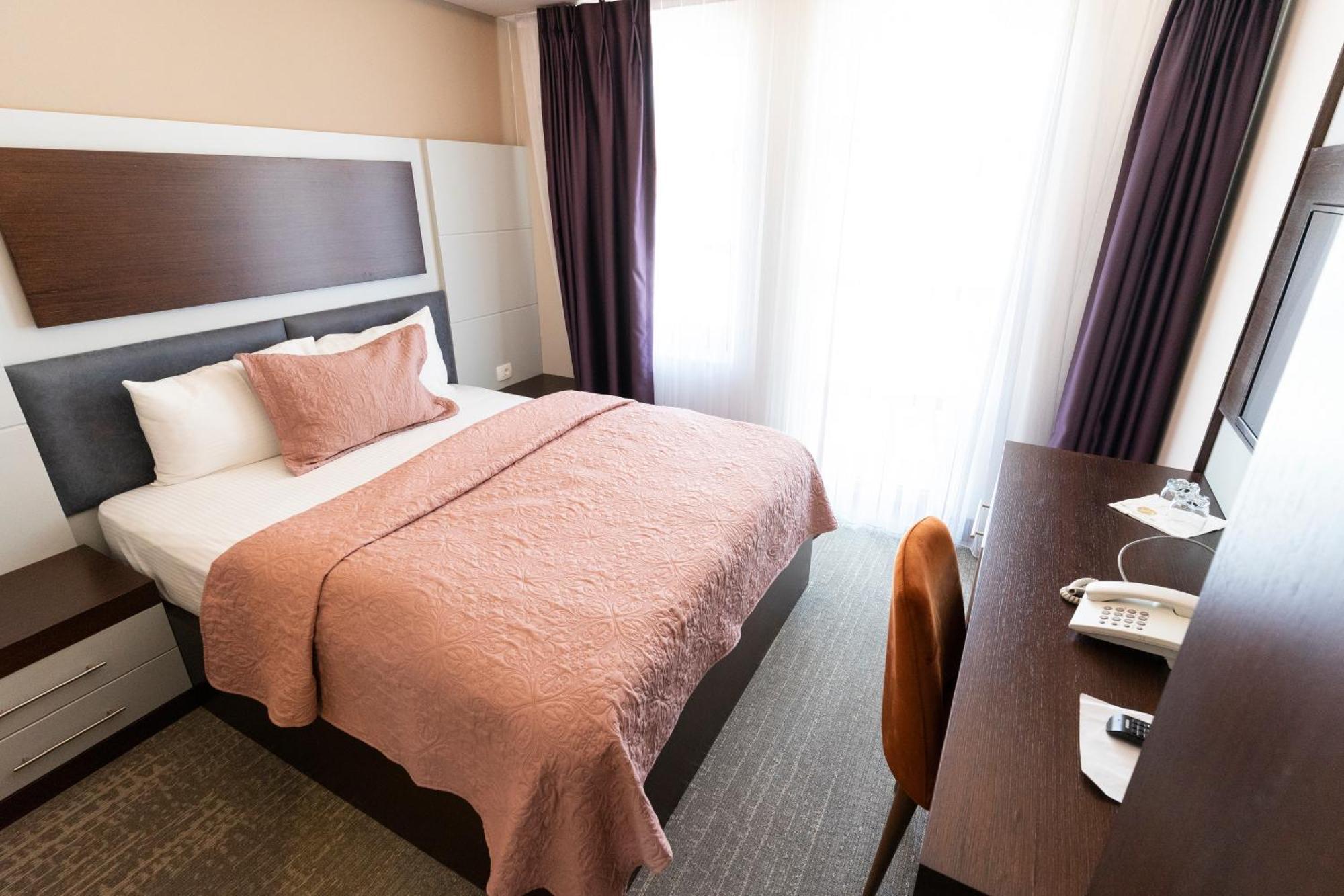 Hotel Prizreni Eksteriør bilde