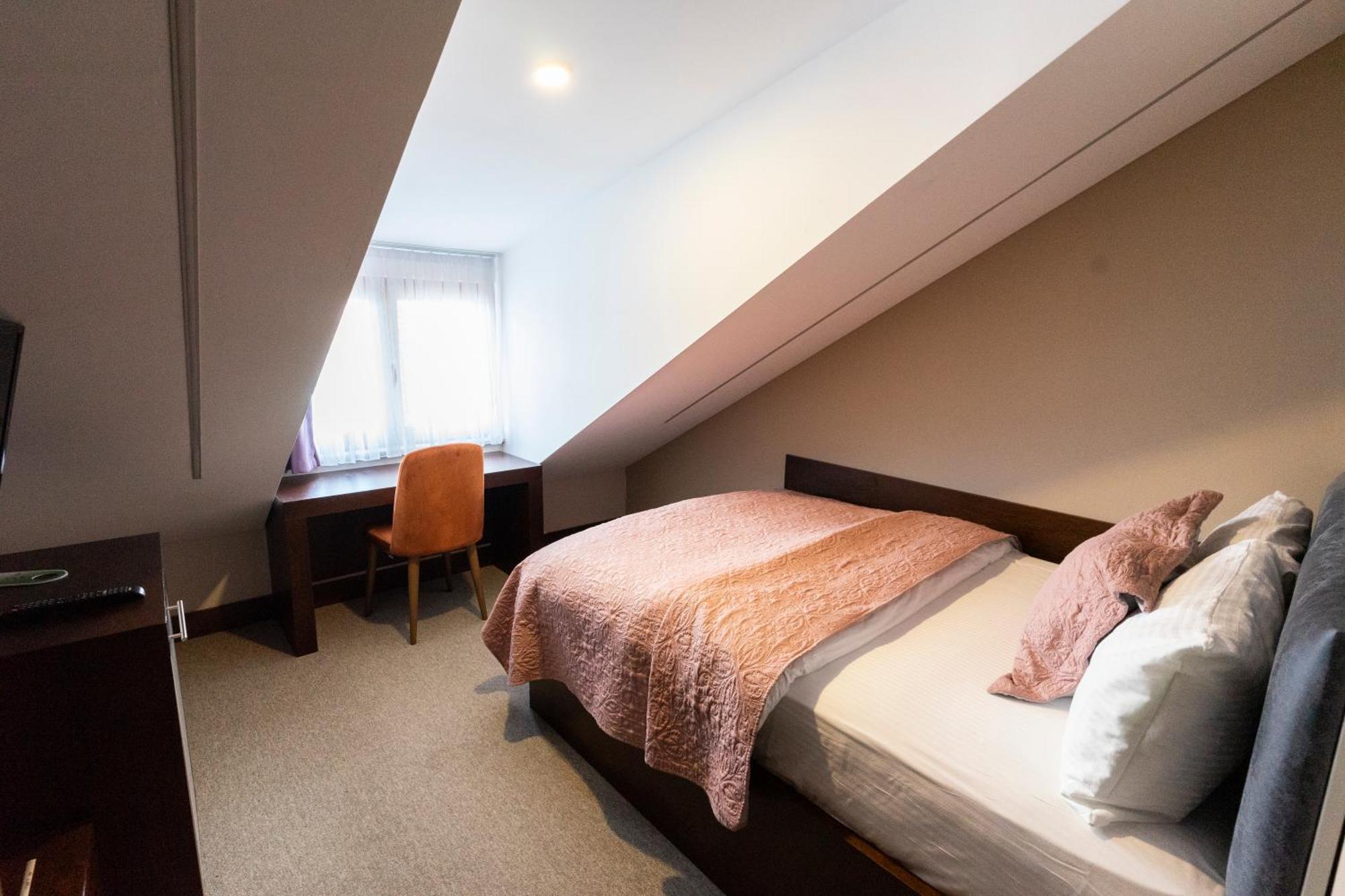 Hotel Prizreni Eksteriør bilde