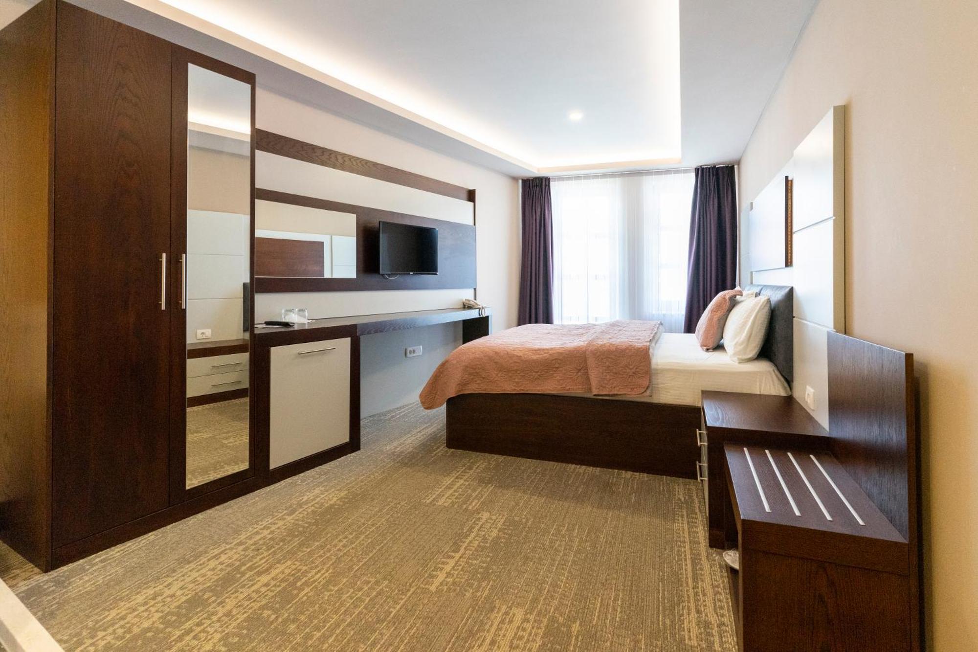Hotel Prizreni Eksteriør bilde