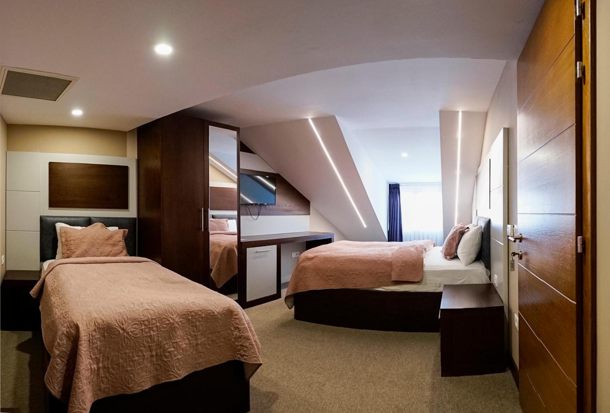 Hotel Prizreni Eksteriør bilde