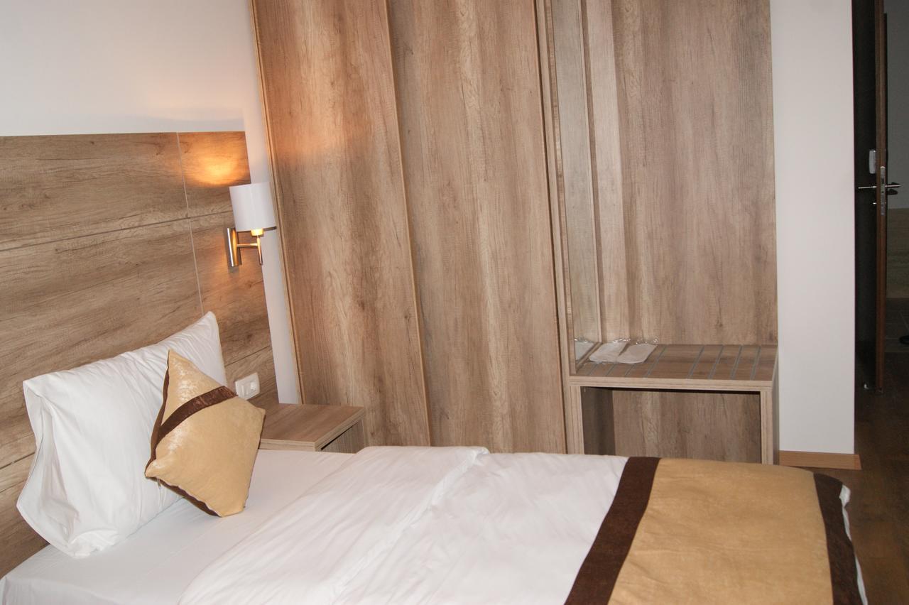 Hotel Prizreni Eksteriør bilde